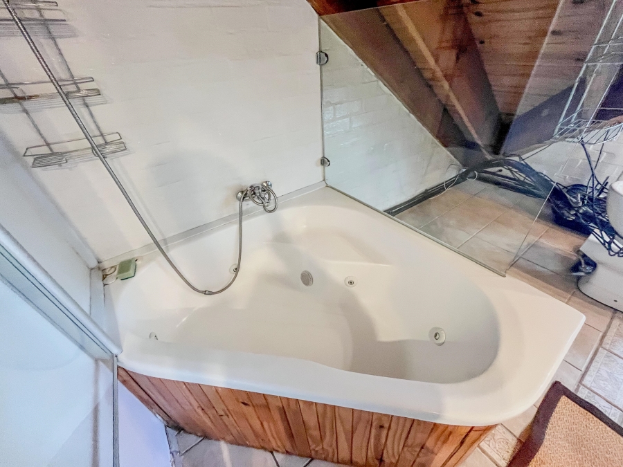 1 Bedroom Property for Sale in Pinelands Western Cape